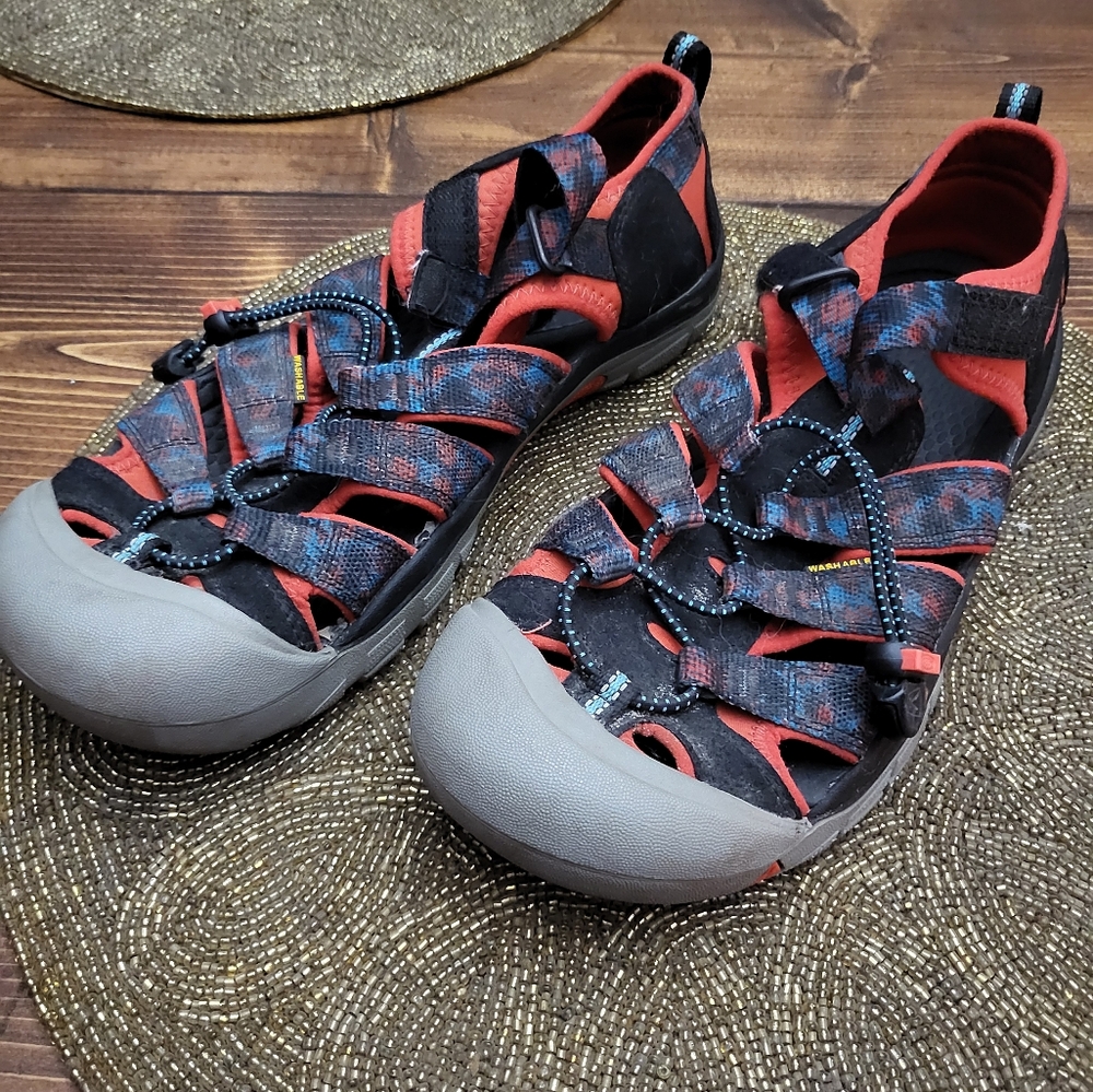 Keen SZ 7 Mens Hiking Shoes